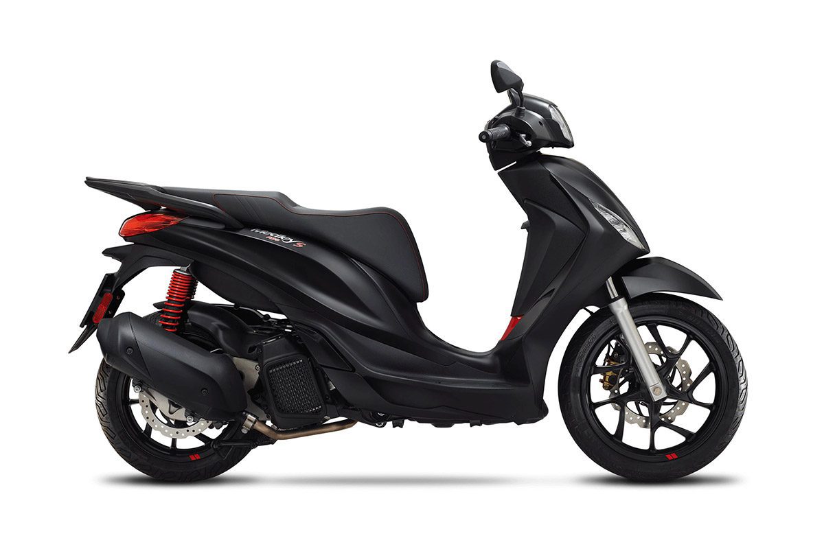 Medley_S_Noir Скутер Piaggio Medley S 125 ABS-ASR 2026 – 15 к.с., Start&Stop, Smart Scooter - Зображення 1