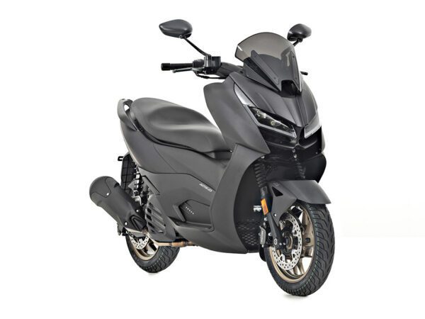 Скутер Zontes 125D ABS TFT 2026 – 14,6 к.с., Keyless, Електроскло, Premium Maxi Scooter